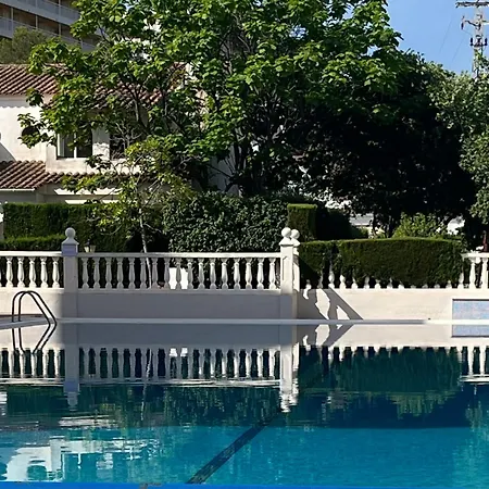 Super Agradable Con Piscina En Urbanizacion Frente A La Playa Holiday home